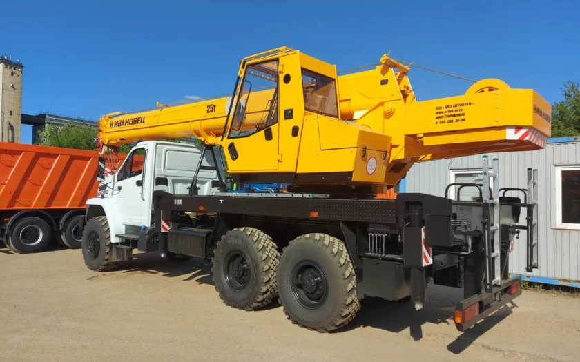 Купить автокран: обзор рынка и критерии выбора